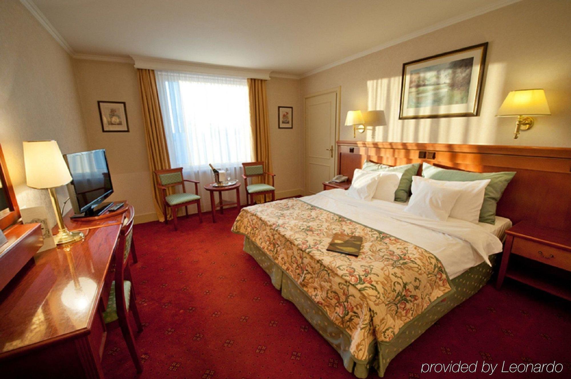 Mazurkas Hotel Ozarow Mazowiecki